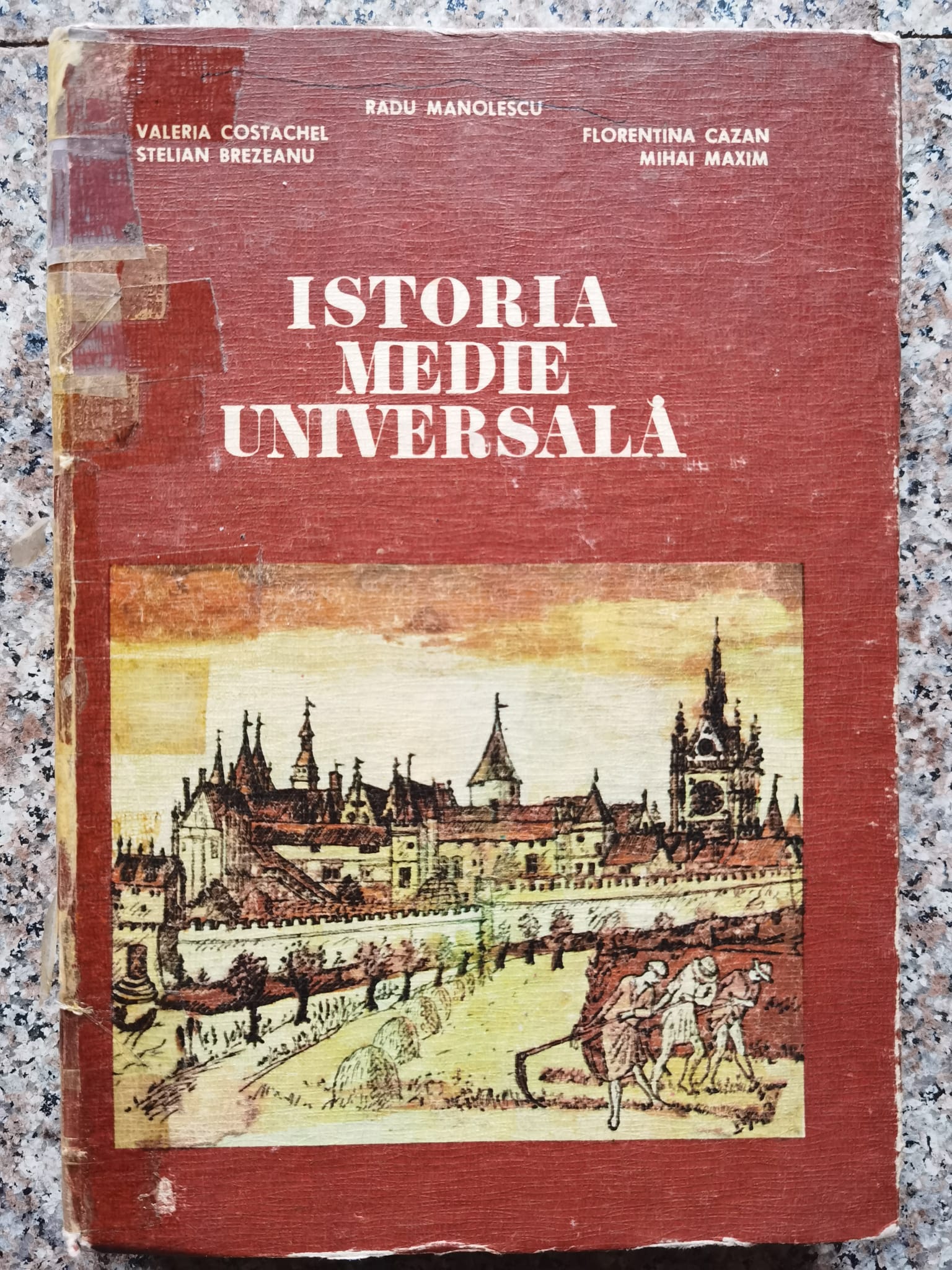 ISTORIA MEDIE UNIVERSALA                                                                  ...
