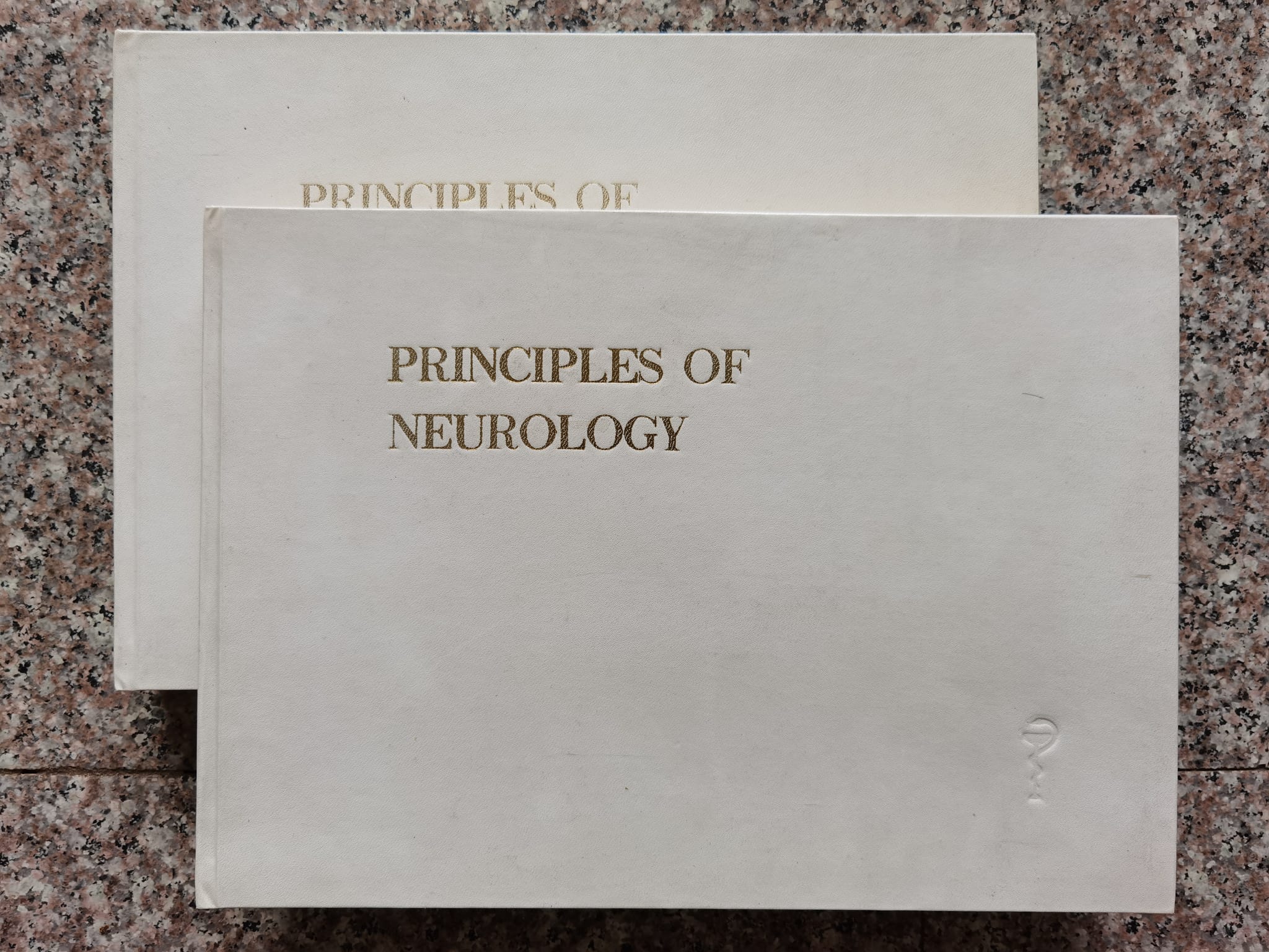principles of neurology fourth edition                                                               raymond d. adams, maurice victor                                                                    