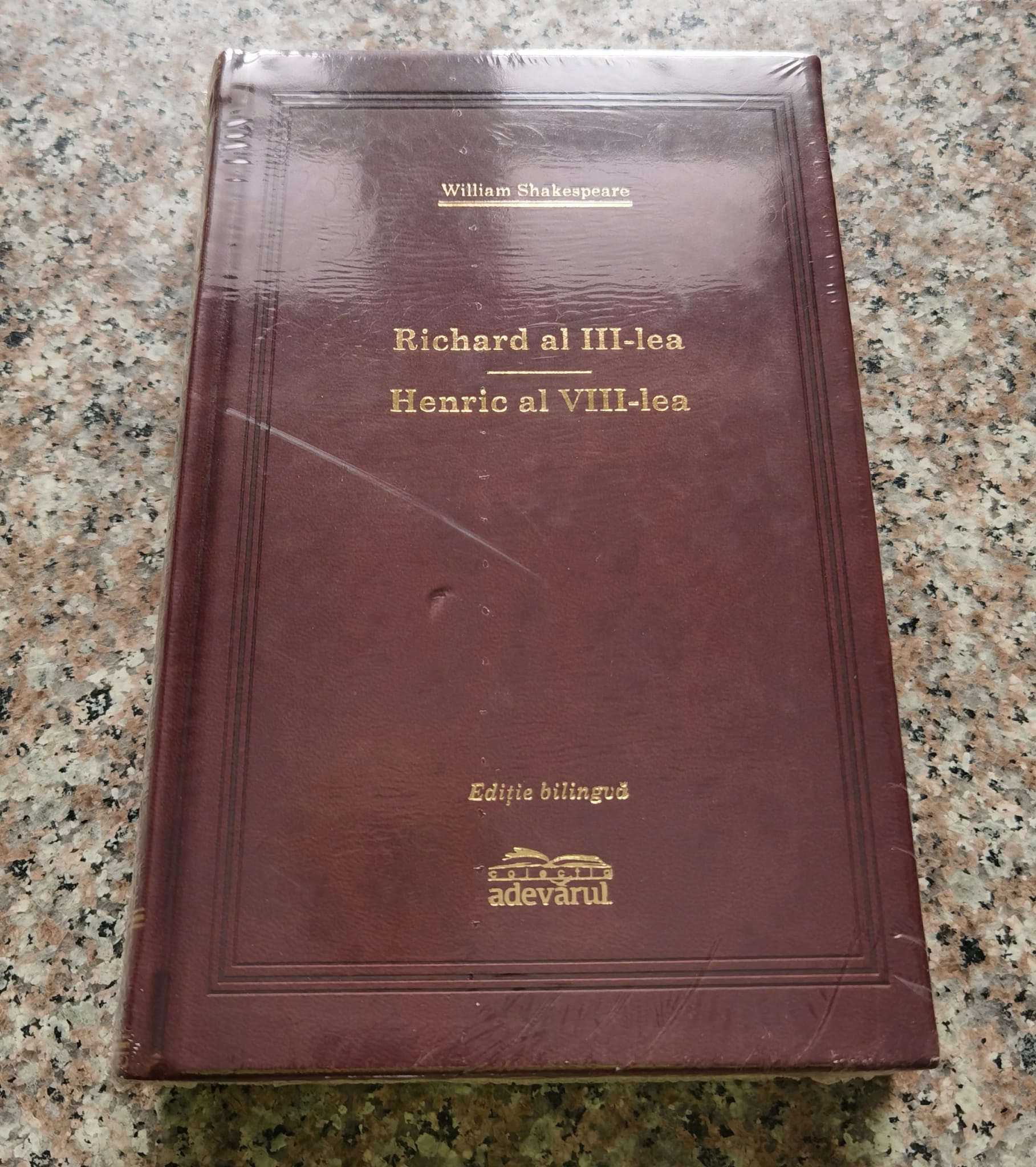 richard al iii-lea   henric al viii-lea (sigilata)                                                   william shakespeare                                                                                 