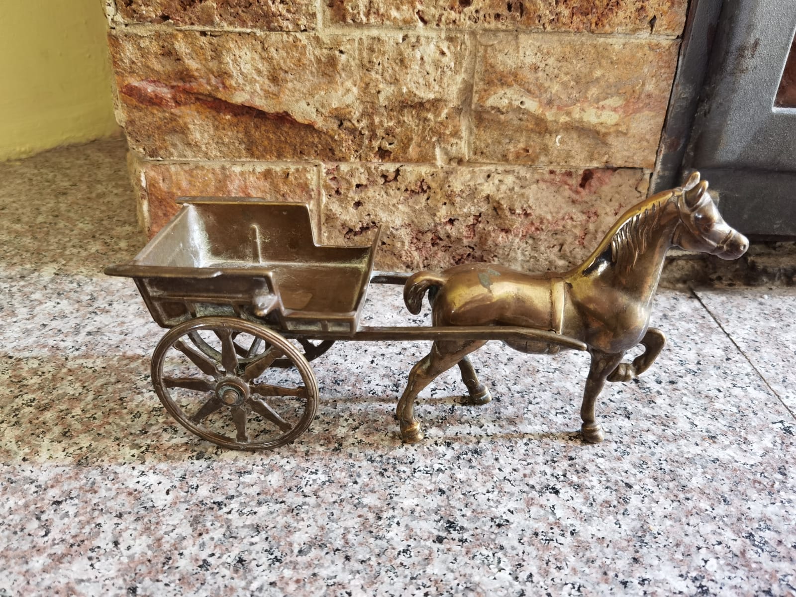 caleasca cu cal din bronz vintage, greutate: 840g                                                    -                                                                                                   